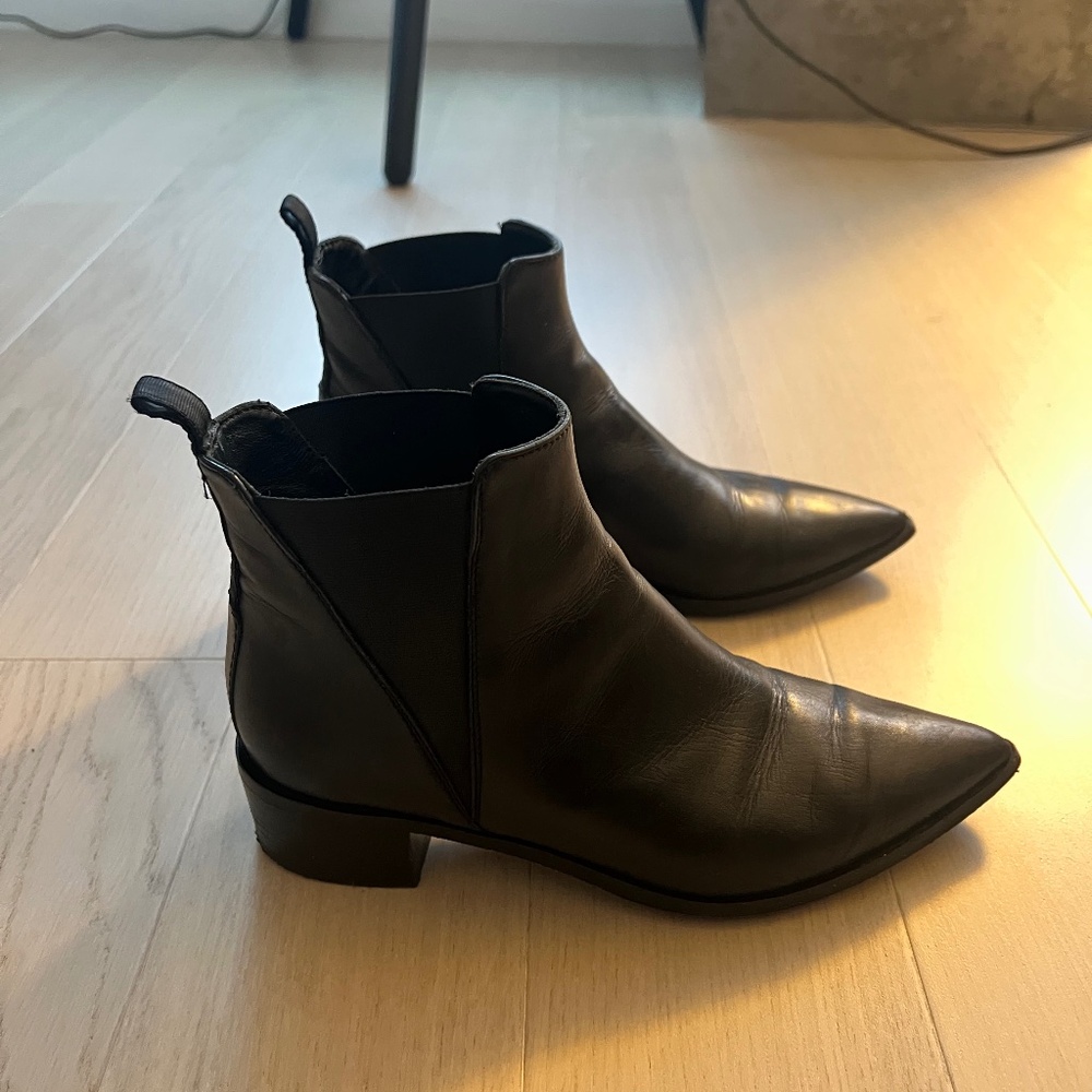 Acne studios Jensen Chelsea boots 37
